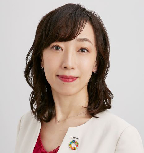 中村 亜希子氏