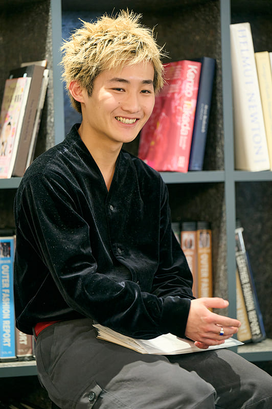 WOMENʼS デザイナー ⼤澤 凱⼼さん 写真
