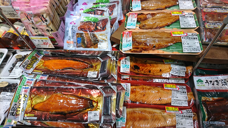 なまずにさば、鮭、さばの蒲焼き 土用丑の日に食べる蒲焼きの代替品のレパートリーも増えています。