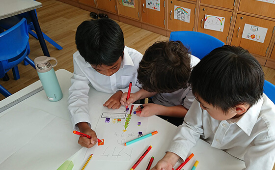 グループでひとつの作品をつくる子たちも沢山いました