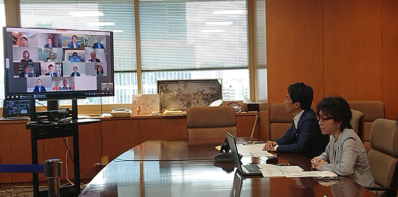 画面越しに意見交換をするJCIと小泉環境大臣