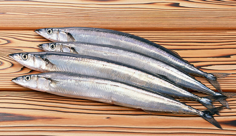 サンマの資源量(数量)は枯渇状態と言われ、国際的な漁業管理の強化が必要です