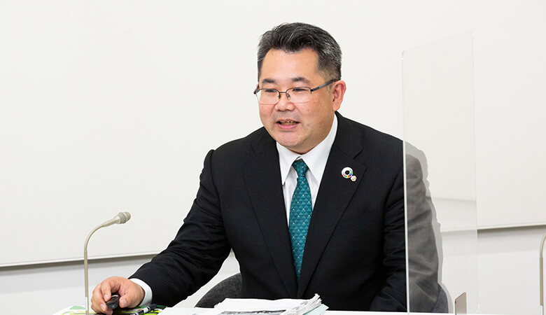 東京製鐵株式会社 取締役総務部長 奈良暢明