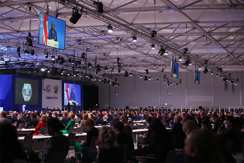 COP26の会議ではリアルとリモートが併用され、約130カ国の政府代表が参加した
