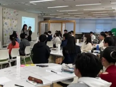 グループ内で議論した後は、その意見を全体に共有しました