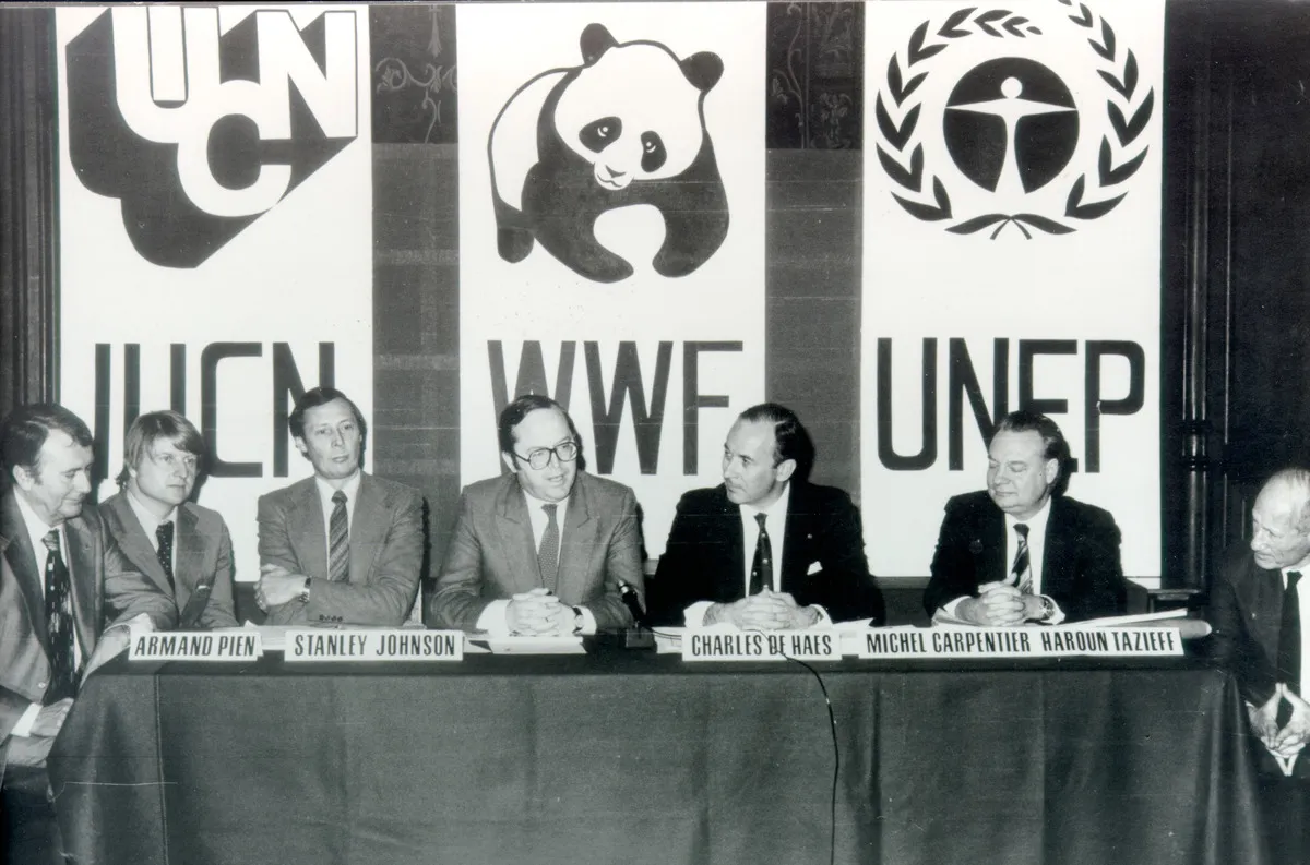 1980年に行われた、WWF、IUCN(国際自然保護連合)、UNEP(国連環境計画)三者による「世界環境保全戦略」発表の様子