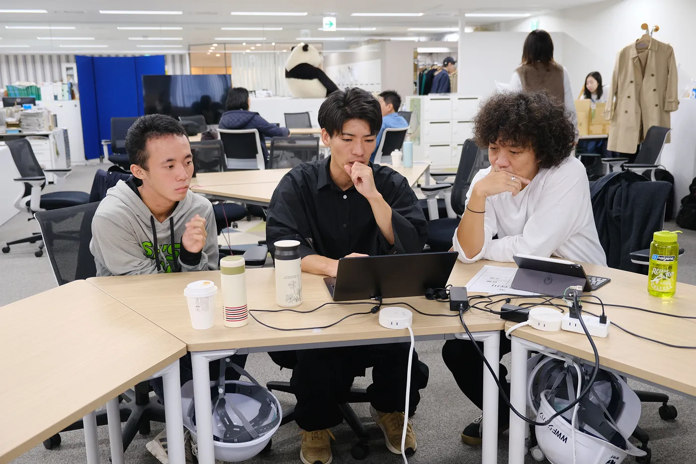 個別メンタリングには、卒業生もオブザーバーとして参加。