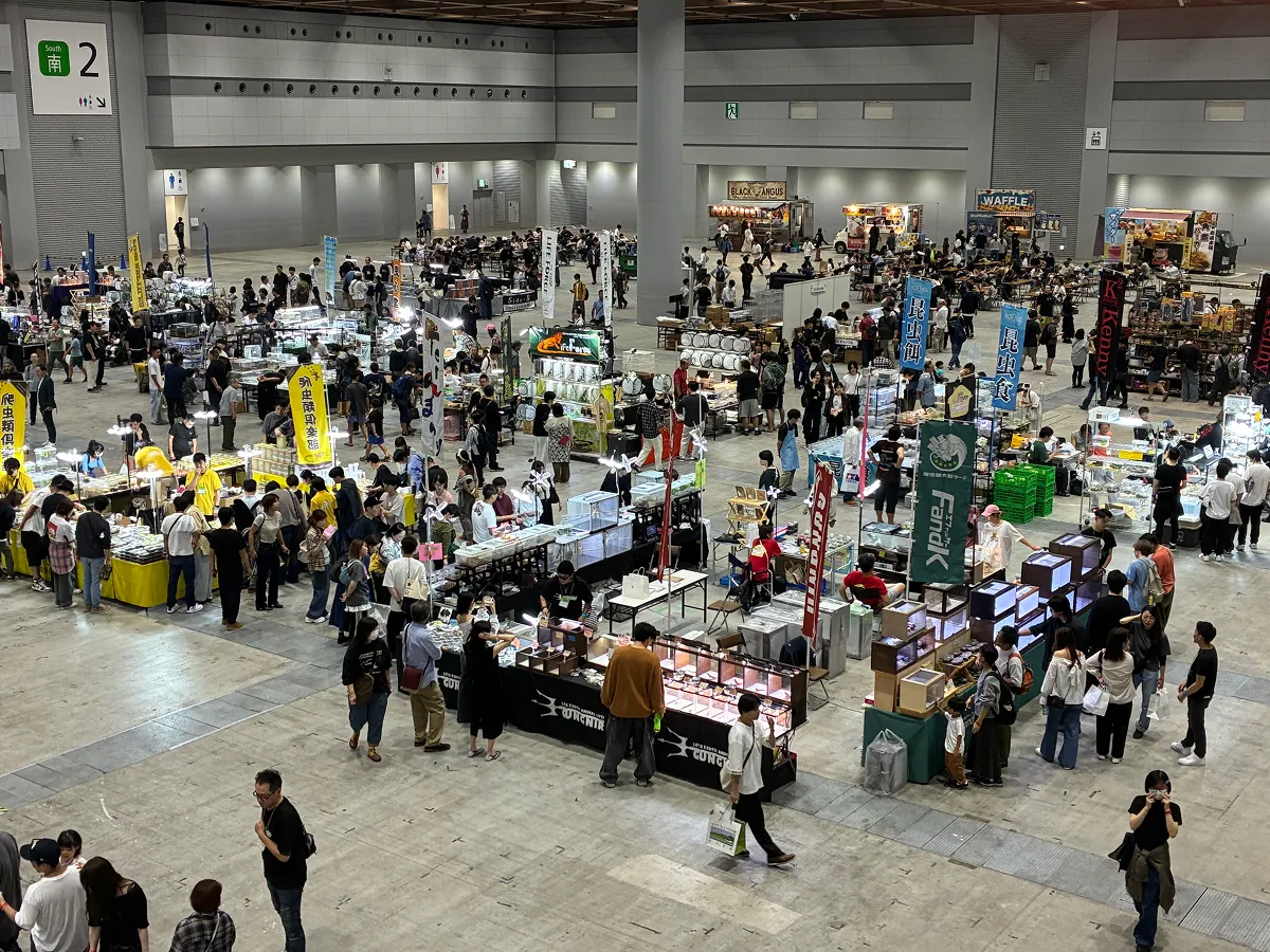 市場調査を行なった爬虫類フェアの様子。